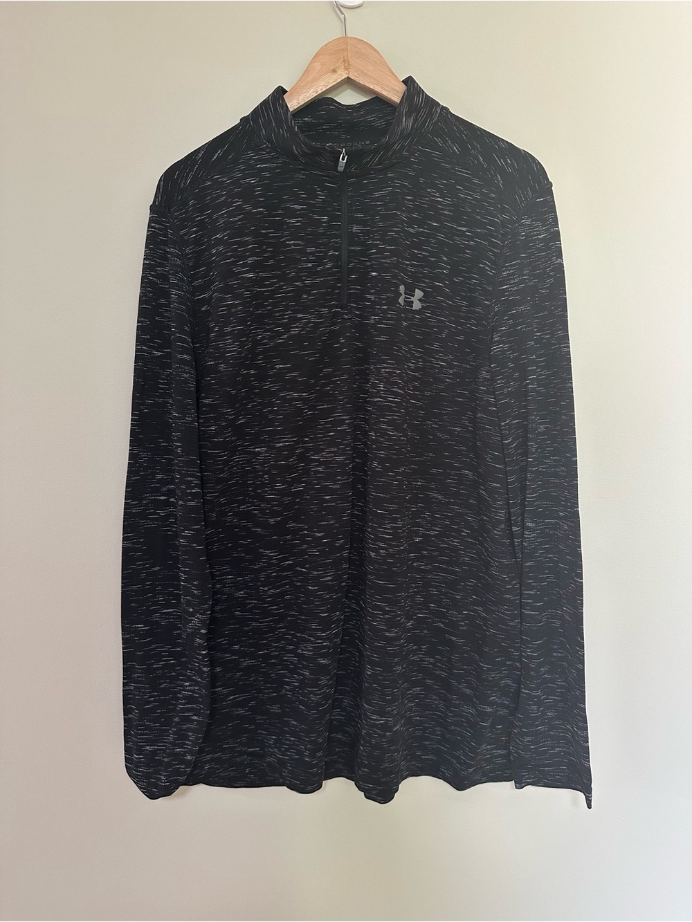 Under Armour Men’s Black Heathered Quarter Zip Pullover